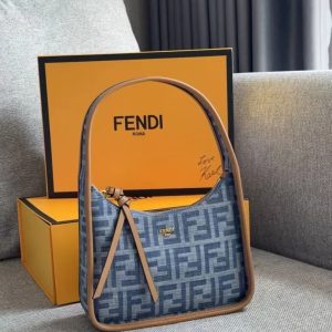 FENDIFFFendessence
