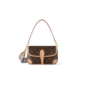 LOUIS VUITTON Croissant PM