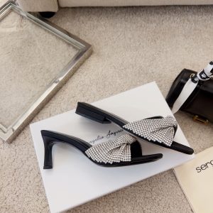 Brand fashion slippers