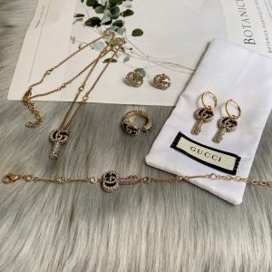 Gucci accessories