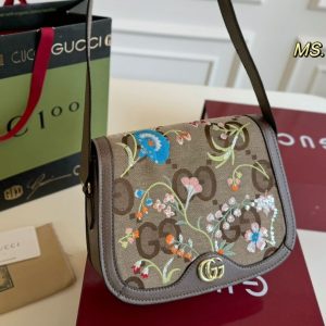 GUCCI Embroidered saddle bag