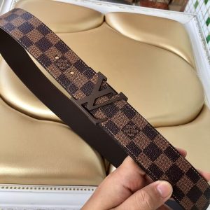 Louis Vuitton belt 4cm