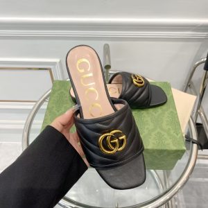 Gucci slippers