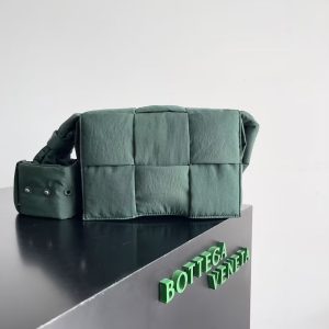 Botteg Veneta  Down bag