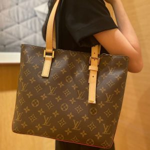 Louis Vuitton Fashion Crossbody Bag for Women