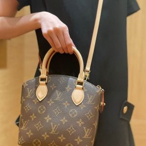 Louis Vuitton Fashion Crossbody Bag for Women