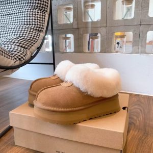 UGG Tazt  Woolen shoes