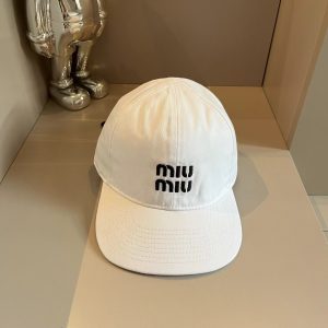 Miu Miu hat
